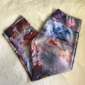 Onzie hot yoga Capri leggings